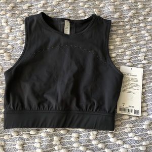 NWT Lululemon hotty hot cropped tank size 4